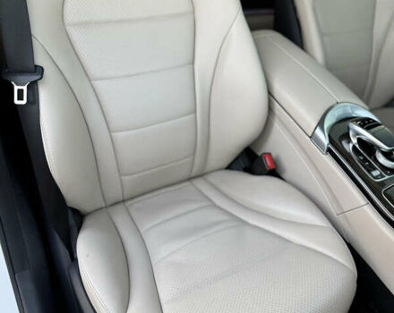 Белый Мерседес Ц-Класс, объемом двигателя 2 л и пробегом 140 тыс. км за 17500 $, фото 11 на Automoto.ua