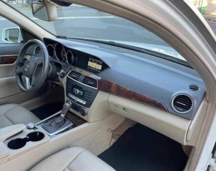 Білий Мерседес Ц-Клас, об'ємом двигуна 3.5 л та пробігом 146 тис. км за 9200 $, фото 6 на Automoto.ua