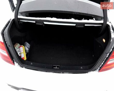 Білий Мерседес Ц-Клас, об'ємом двигуна 1.8 л та пробігом 172 тис. км за 10700 $, фото 24 на Automoto.ua