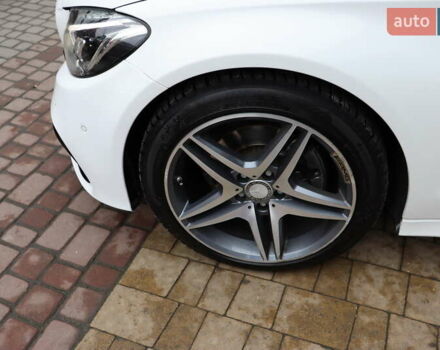 Белый Мерседес Ц-Класс, объемом двигателя 2.2 л и пробегом 326 тыс. км за 18900 $, фото 8 на Automoto.ua