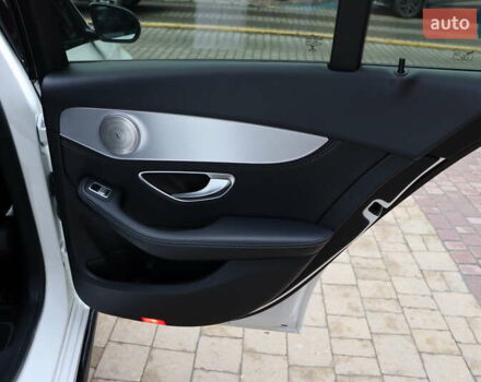 Белый Мерседес Ц-Класс, объемом двигателя 2.2 л и пробегом 326 тыс. км за 18900 $, фото 38 на Automoto.ua