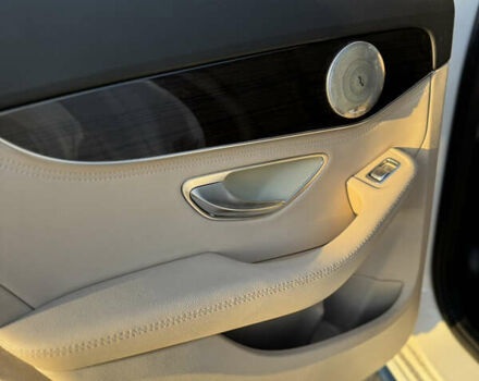 Белый Мерседес Ц-Класс, объемом двигателя 2 л и пробегом 140 тыс. км за 17500 $, фото 15 на Automoto.ua