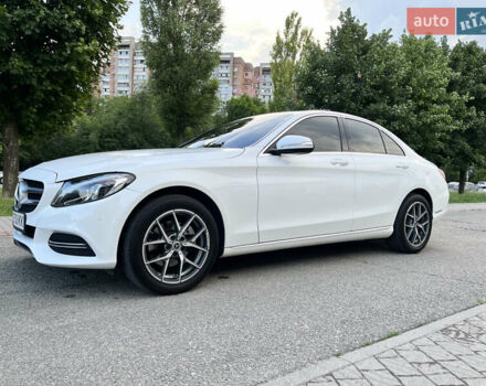 Белый Мерседес Ц-Класс, объемом двигателя 2.2 л и пробегом 150 тыс. км за 20500 $, фото 22 на Automoto.ua