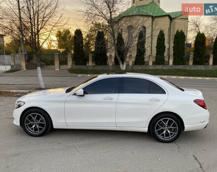 Мерседес Ц-Класс 2014 в Киеве на Automoto.ua Белый Мерседес Ц-Класс, объемом двигателя 2.2 л и пробегом 150 тыс. км за 19700 $, фото 3 на Automoto.ua
