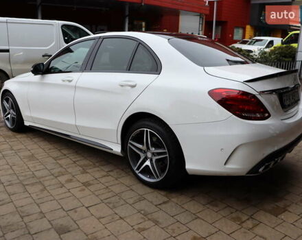 Белый Мерседес Ц-Класс, объемом двигателя 2.2 л и пробегом 326 тыс. км за 18900 $, фото 2 на Automoto.ua