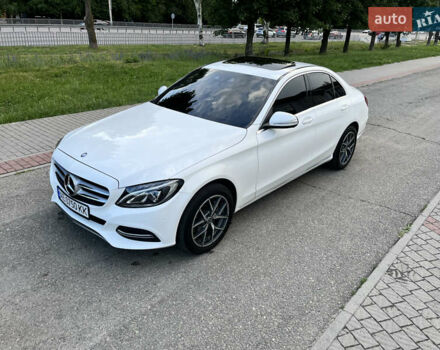 Белый Мерседес Ц-Класс, объемом двигателя 2.2 л и пробегом 150 тыс. км за 19900 $, фото 2 на Automoto.ua