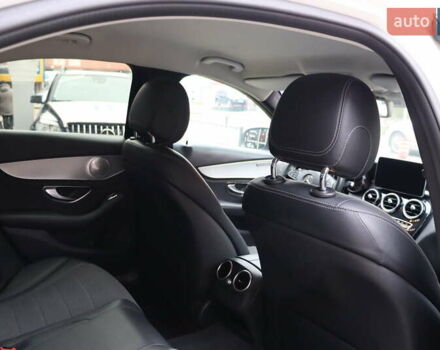 Белый Мерседес Ц-Класс, объемом двигателя 2.2 л и пробегом 326 тыс. км за 18900 $, фото 37 на Automoto.ua