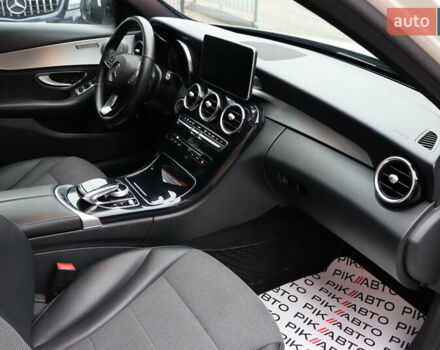 Белый Мерседес Ц-Класс, объемом двигателя 2.2 л и пробегом 326 тыс. км за 18900 $, фото 40 на Automoto.ua