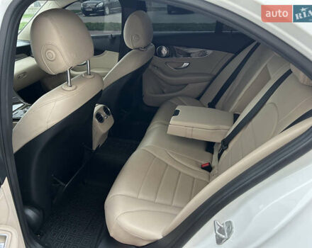 Білий Мерседес Ц-Клас, об'ємом двигуна 2 л та пробігом 165 тис. км за 17999 $, фото 20 на Automoto.ua