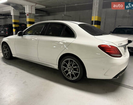 Белый Мерседес Ц-Класс, объемом двигателя 1.99 л и пробегом 109 тыс. км за 18900 $, фото 1 на Automoto.ua