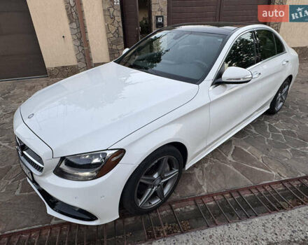 Белый Мерседес Ц-Класс, объемом двигателя 2 л и пробегом 140 тыс. км за 20500 $, фото 3 на Automoto.ua