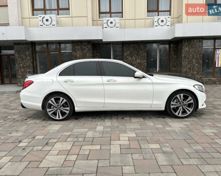Білий Мерседес Ц-Клас, об'ємом двигуна 2 л та пробігом 165 тис. км за 17999 $, фото 9 на Automoto.ua