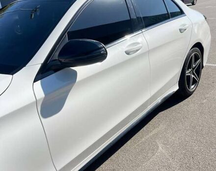 Белый Мерседес Ц-Класс, объемом двигателя 2 л и пробегом 190 тыс. км за 18499 $, фото 3 на Automoto.ua