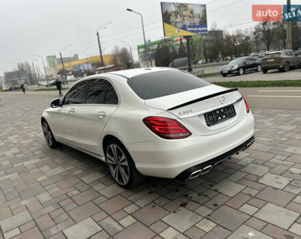 Білий Мерседес Ц-Клас, об'ємом двигуна 2 л та пробігом 165 тис. км за 17999 $, фото 4 на Automoto.ua