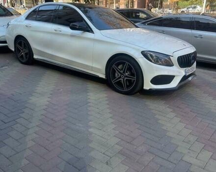 Белый Мерседес Ц-Класс, объемом двигателя 2 л и пробегом 190 тыс. км за 18499 $, фото 1 на Automoto.ua