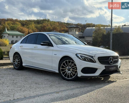 Білий Мерседес Ц-Клас, об'ємом двигуна 1.99 л та пробігом 124 тис. км за 17999 $, фото 1 на Automoto.ua