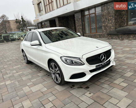 Білий Мерседес Ц-Клас, об'ємом двигуна 2 л та пробігом 165 тис. км за 17999 $, фото 11 на Automoto.ua