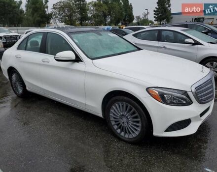 Білий Мерседес Ц-Клас, об'ємом двигуна 2 л та пробігом 119 тис. км за 3000 $, фото 4 на Automoto.ua