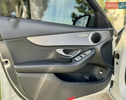 Білий Мерседес Ц-Клас, об'ємом двигуна 2 л та пробігом 125 тис. км за 21900 $, фото 19 на Automoto.ua