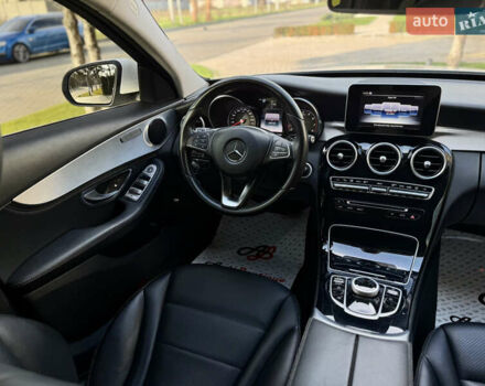 Білий Мерседес Ц-Клас, об'ємом двигуна 2 л та пробігом 125 тис. км за 21900 $, фото 26 на Automoto.ua