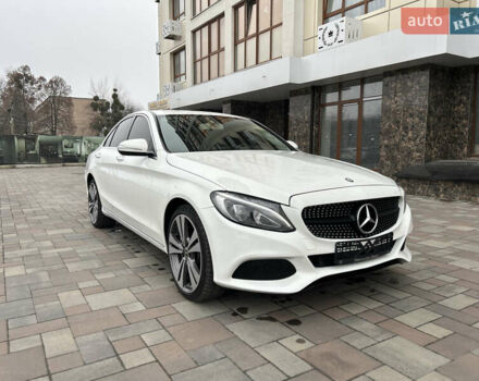 Білий Мерседес Ц-Клас, об'ємом двигуна 2 л та пробігом 165 тис. км за 17999 $, фото 10 на Automoto.ua