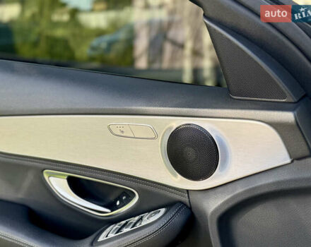 Білий Мерседес Ц-Клас, об'ємом двигуна 2 л та пробігом 125 тис. км за 21900 $, фото 38 на Automoto.ua