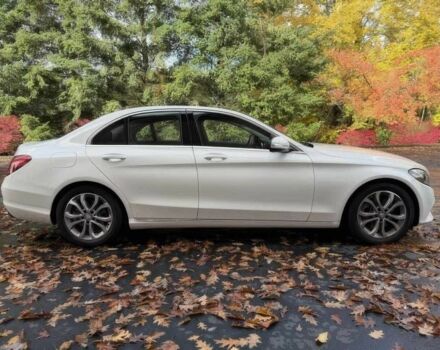 Белый Мерседес Ц-Класс, объемом двигателя 2 л и пробегом 76 тыс. км за 14500 $, фото 3 на Automoto.ua