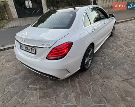 Белый Мерседес Ц-Класс, объемом двигателя 2 л и пробегом 140 тыс. км за 20500 $, фото 2 на Automoto.ua