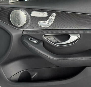 Белый Мерседес Ц-Класс, объемом двигателя 2 л и пробегом 140 тыс. км за 20500 $, фото 23 на Automoto.ua