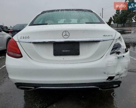 Білий Мерседес Ц-Клас, об'ємом двигуна 2 л та пробігом 119 тис. км за 3000 $, фото 2 на Automoto.ua