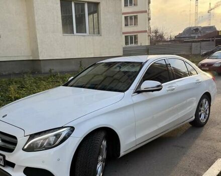Белый Мерседес Ц-Класс, объемом двигателя 2 л и пробегом 113 тыс. км за 19800 $, фото 1 на Automoto.ua