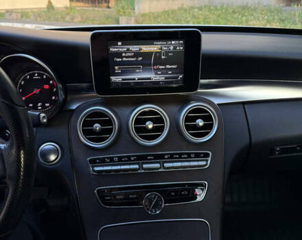 Белый Мерседес Ц-Класс, объемом двигателя 2 л и пробегом 113 тыс. км за 19800 $, фото 6 на Automoto.ua