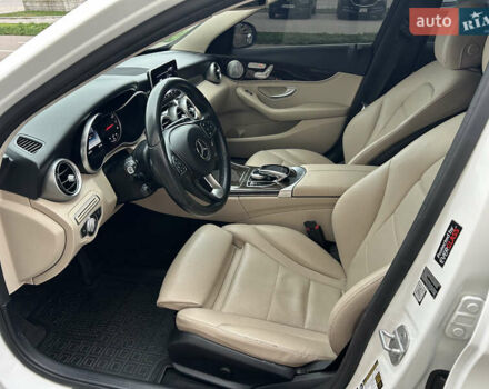 Білий Мерседес Ц-Клас, об'ємом двигуна 2 л та пробігом 165 тис. км за 17999 $, фото 15 на Automoto.ua