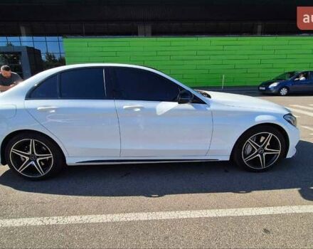 Белый Мерседес Ц-Класс, объемом двигателя 2 л и пробегом 190 тыс. км за 18499 $, фото 10 на Automoto.ua