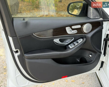 Білий Мерседес Ц-Клас, об'ємом двигуна 1.99 л та пробігом 124 тис. км за 17999 $, фото 14 на Automoto.ua