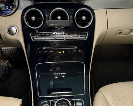 Белый Мерседес Ц-Класс, объемом двигателя 1.99 л и пробегом 109 тыс. км за 18900 $, фото 17 на Automoto.ua