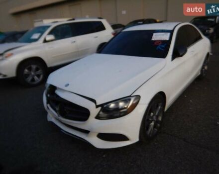 Белый Мерседес Ц-Класс, объемом двигателя 2 л и пробегом 163 тыс. км за 11700 $, фото 2 на Automoto.ua