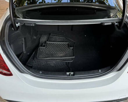 Белый Мерседес Ц-Класс, объемом двигателя 2 л и пробегом 140 тыс. км за 20500 $, фото 14 на Automoto.ua