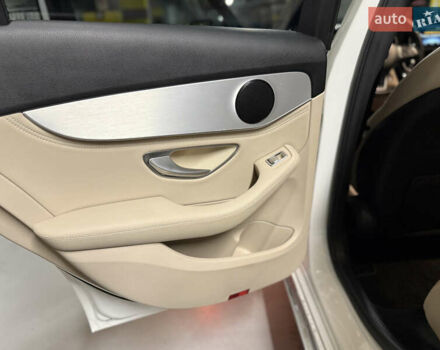 Белый Мерседес Ц-Класс, объемом двигателя 1.99 л и пробегом 109 тыс. км за 18900 $, фото 23 на Automoto.ua