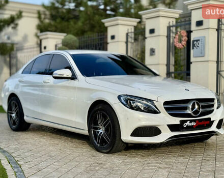Білий Мерседес Ц-Клас, об'ємом двигуна 2 л та пробігом 125 тис. км за 21900 $, фото 3 на Automoto.ua
