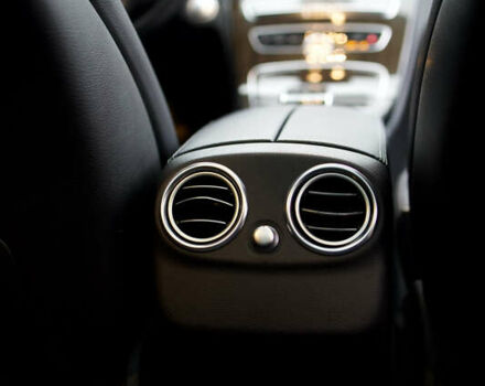 Белый Мерседес Ц-Класс, объемом двигателя 2 л и пробегом 166 тыс. км за 19000 $, фото 43 на Automoto.ua