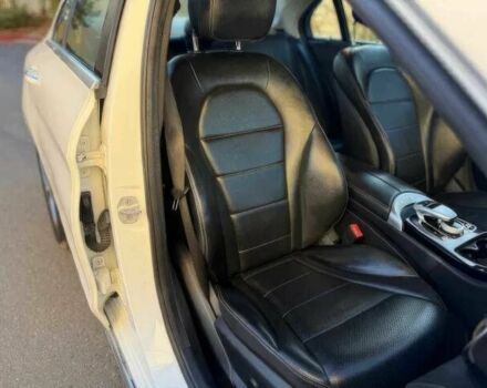 Белый Мерседес Ц-Класс, объемом двигателя 2 л и пробегом 79 тыс. км за 2450 $, фото 7 на Automoto.ua