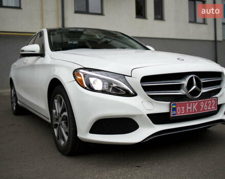 Белый Мерседес Ц-Класс, объемом двигателя 2 л и пробегом 166 тыс. км за 19000 $, фото 6 на Automoto.ua