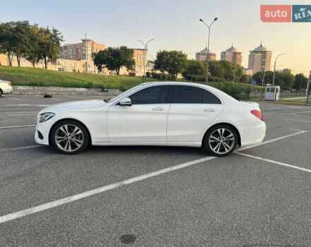 Мерседес Ц-Класс 2016 в Киеве на Automoto.ua Белый Мерседес Ц-Класс, объемом двигателя 2 л и пробегом 125 тыс. км за 19700 $, фото 12 на Automoto.ua