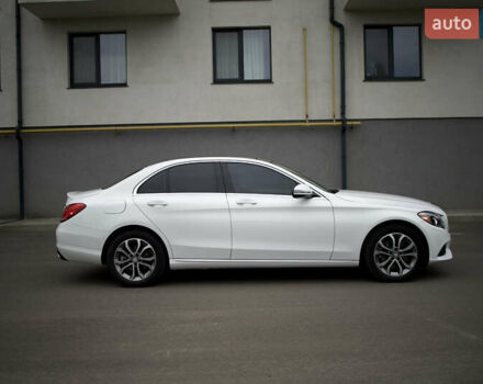 Белый Мерседес Ц-Класс, объемом двигателя 2 л и пробегом 166 тыс. км за 19000 $, фото 63 на Automoto.ua