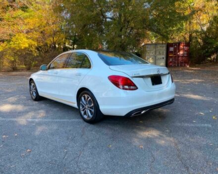 Білий Мерседес Ц-Клас, об'ємом двигуна 2 л та пробігом 74 тис. км за 15000 $, фото 5 на Automoto.ua