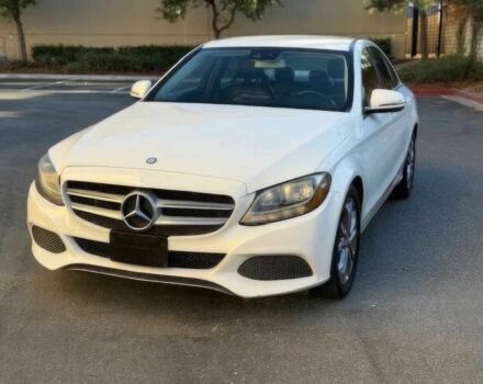 Белый Мерседес Ц-Класс, объемом двигателя 2 л и пробегом 79 тыс. км за 2450 $, фото 2 на Automoto.ua