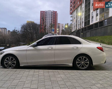 Белый Мерседес Ц-Класс, объемом двигателя 2 л и пробегом 180 тыс. км за 22000 $, фото 7 на Automoto.ua