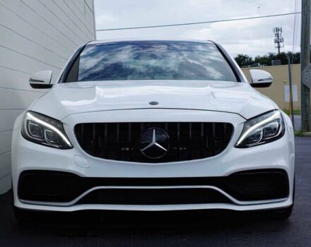 Білий Мерседес Ц-Клас, об'ємом двигуна 4 л та пробігом 70 тис. км за 19900 $, фото 1 на Automoto.ua