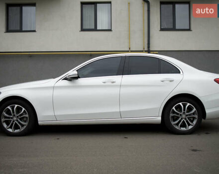 Белый Мерседес Ц-Класс, объемом двигателя 2 л и пробегом 166 тыс. км за 19000 $, фото 11 на Automoto.ua